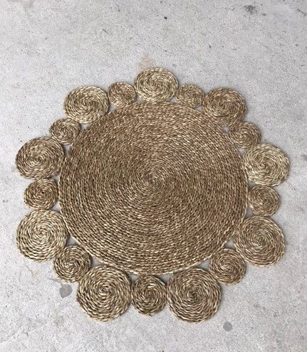 Bubble weave round rug